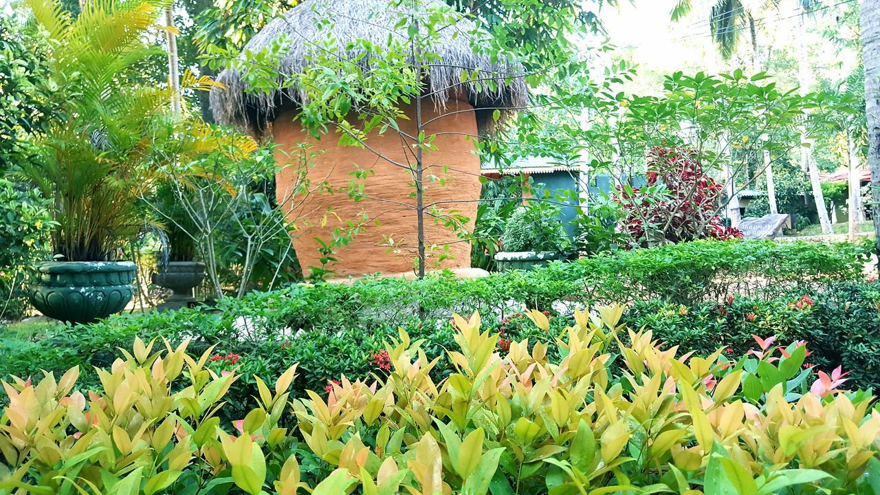 Soba Lanka Holiday Resort Melsiripura Exterior foto